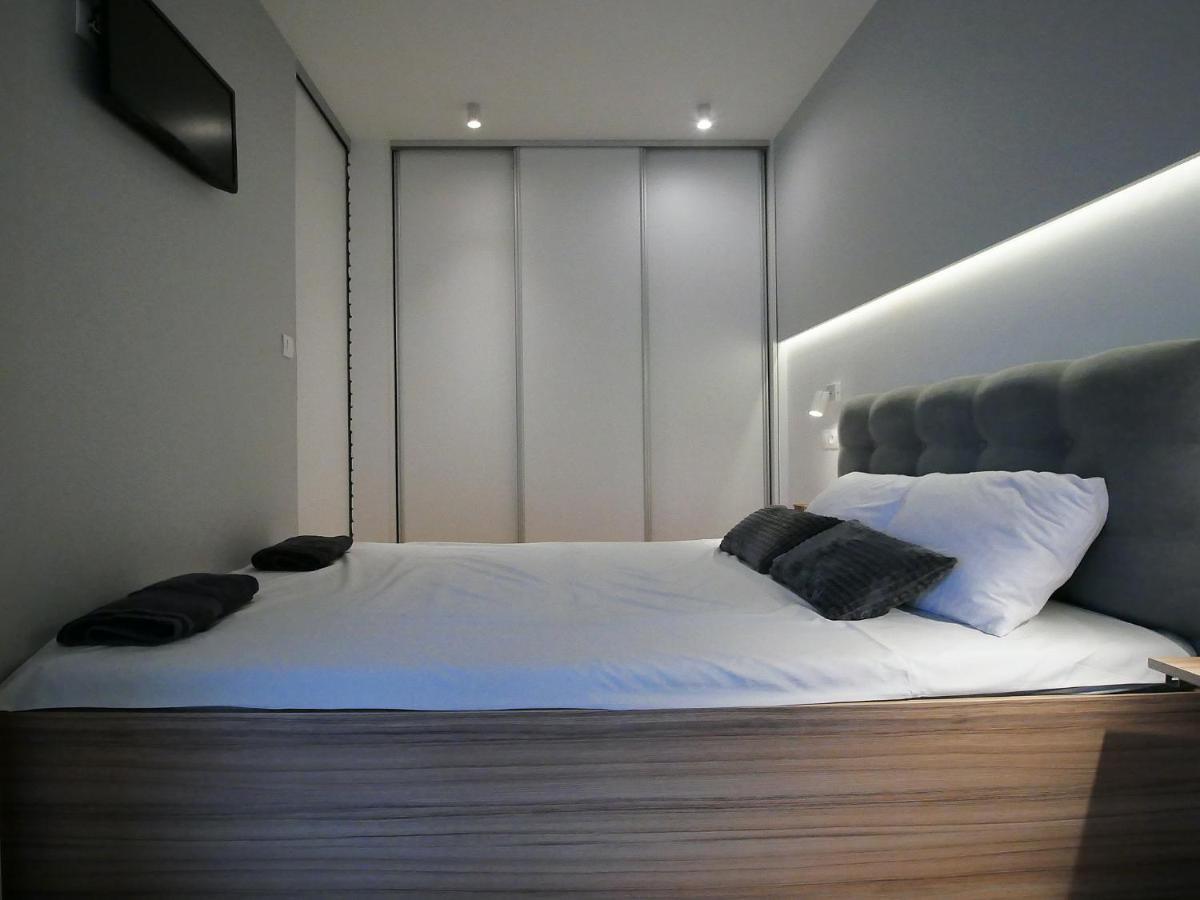 4Uapart-Apartment Suite Picasso سفينويتشي المظهر الخارجي الصورة